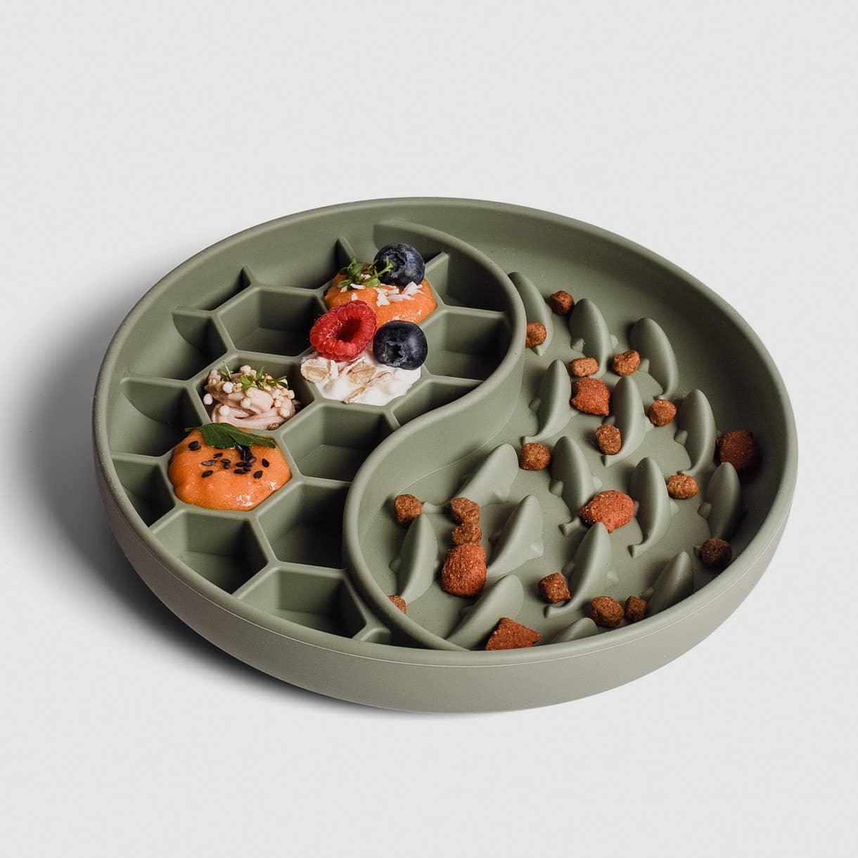 Silicone slow feeder bowl