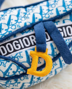Dogior Saddle Bag │ Designerinspirert Plysjleke med Pipe