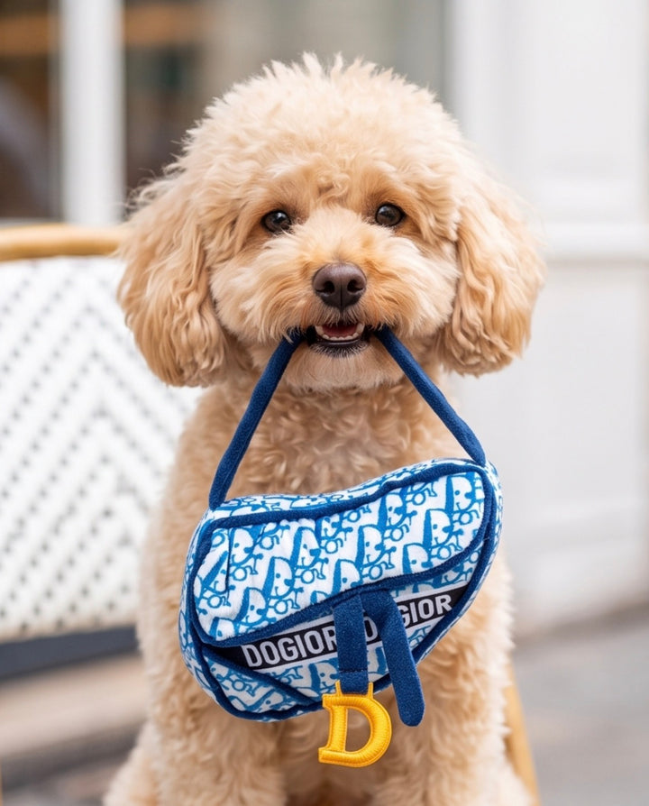 Dogior Saddle Bag │ Designerinspirert Plysjleke med Pipe